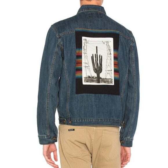 10.DEEP Mens Badlands Denim Jean Jacket Embroidered Southwestern Desert Cactus M - Picture 2 of 9